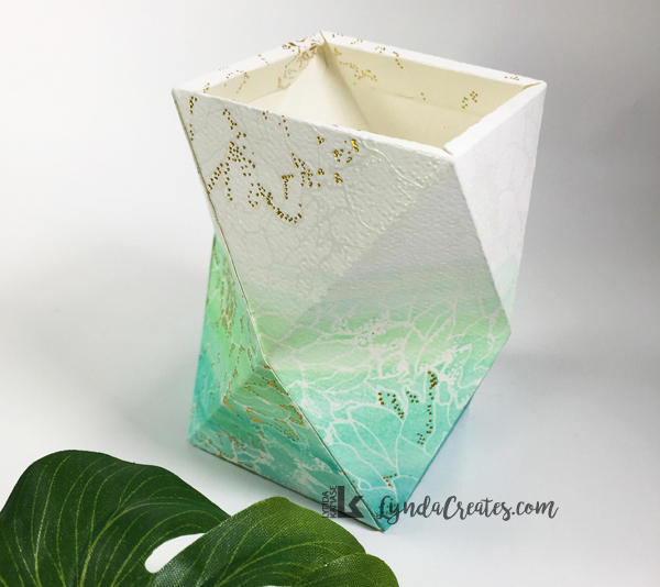Geometric_holder_tall