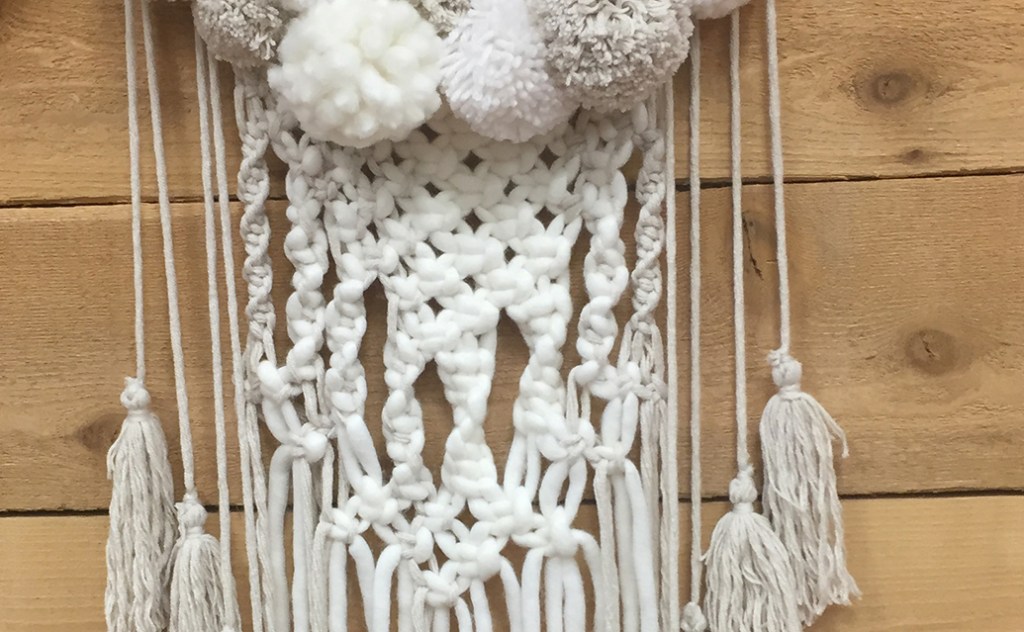 Pom-pom Macrame Wall&nbsp;Hanging